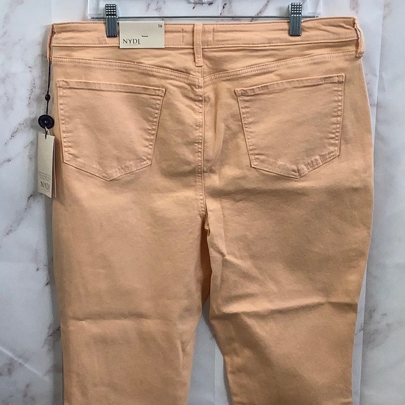 NWT- Nydj - Womens - Zippered Tummy-control Skinny Capri Pants - Picture 4 of 8